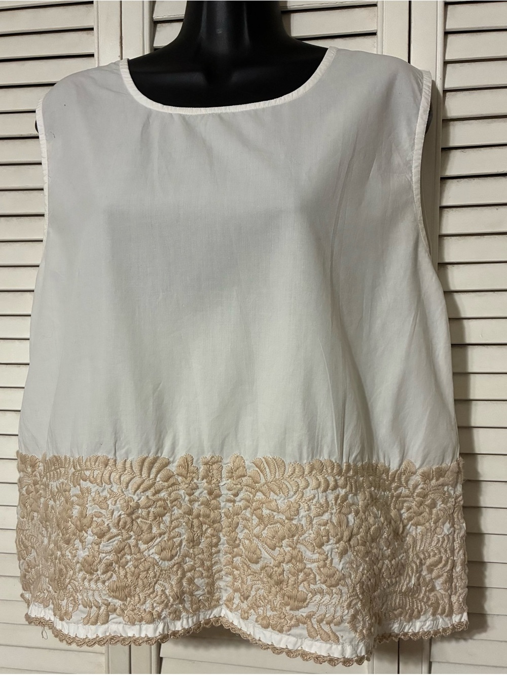 Sister Mary Med White Tank with beige Floral embroidered Hem